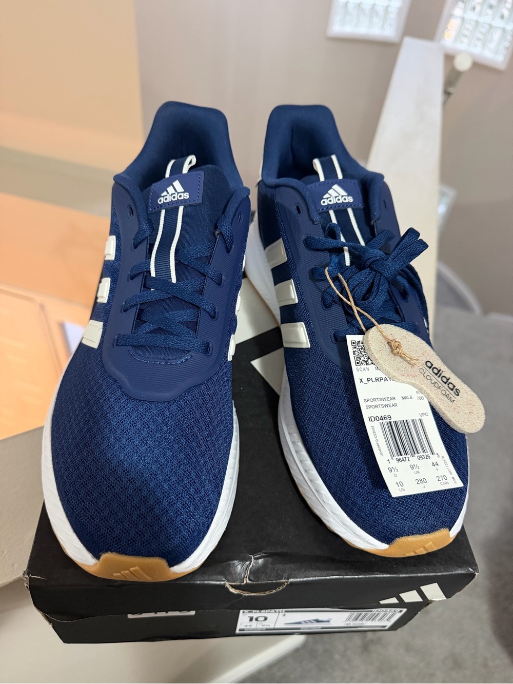 adidas Men’s Navy & White Sneakers